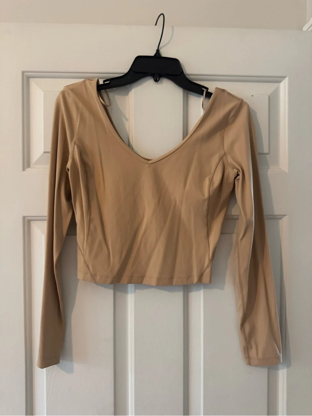 LULULEMON Women's Long Sleeve V-Neck Crop Top - Beige